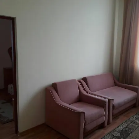 Отель Smereka *
